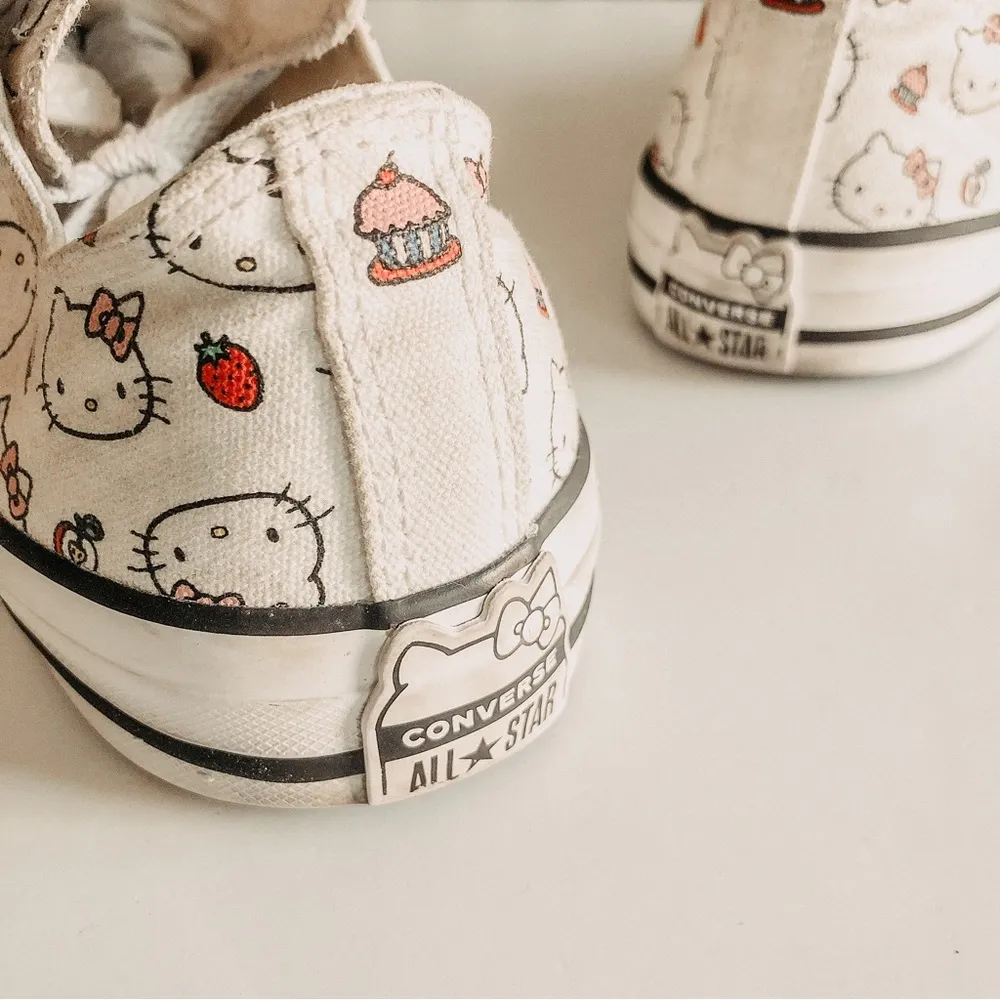 x Hello Kitty Chuck Taylor White All Star Low Top. Size W 8, M 6 - Image 7