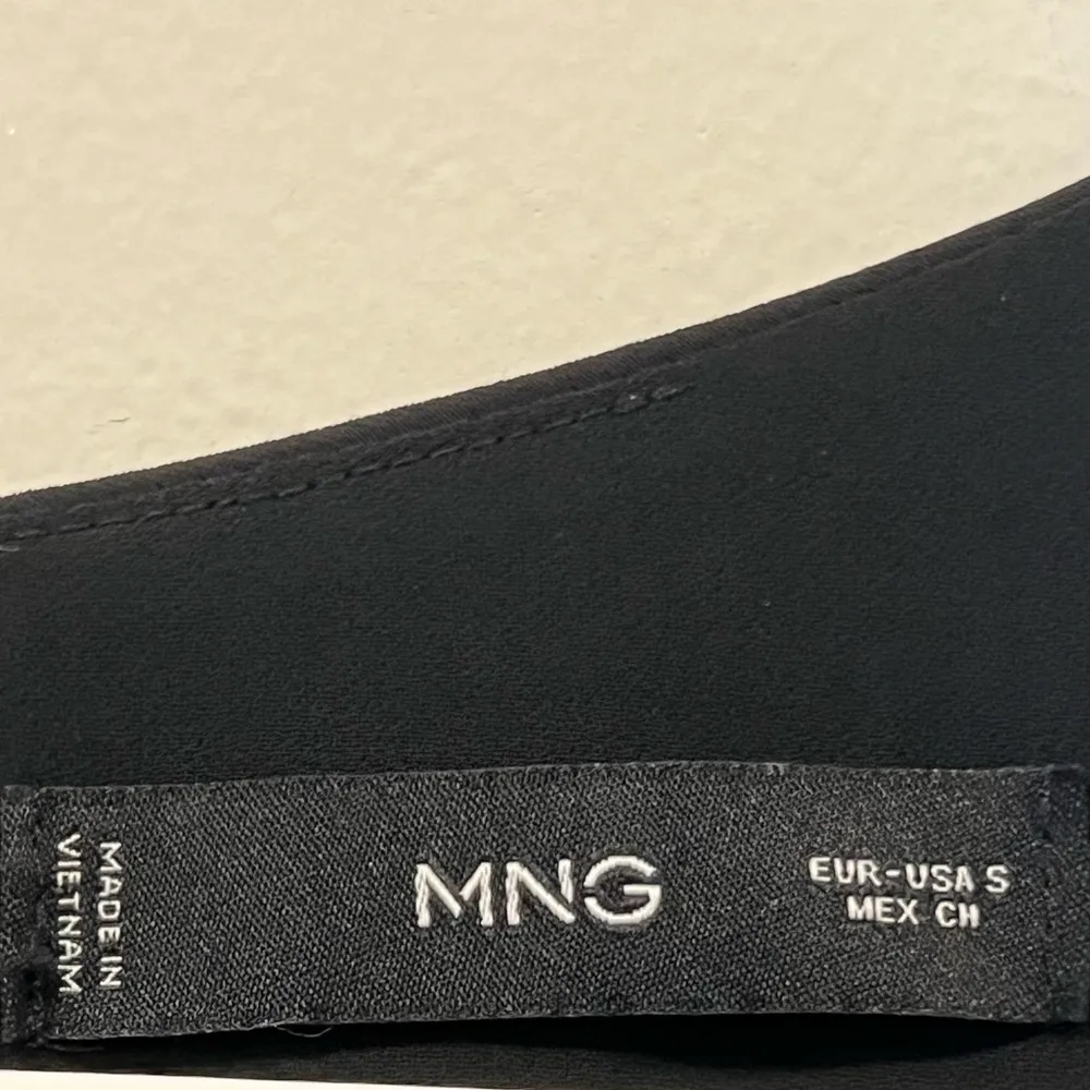 NWOT Mango Black Belt Long Jumpsuit Size Small - Image 8