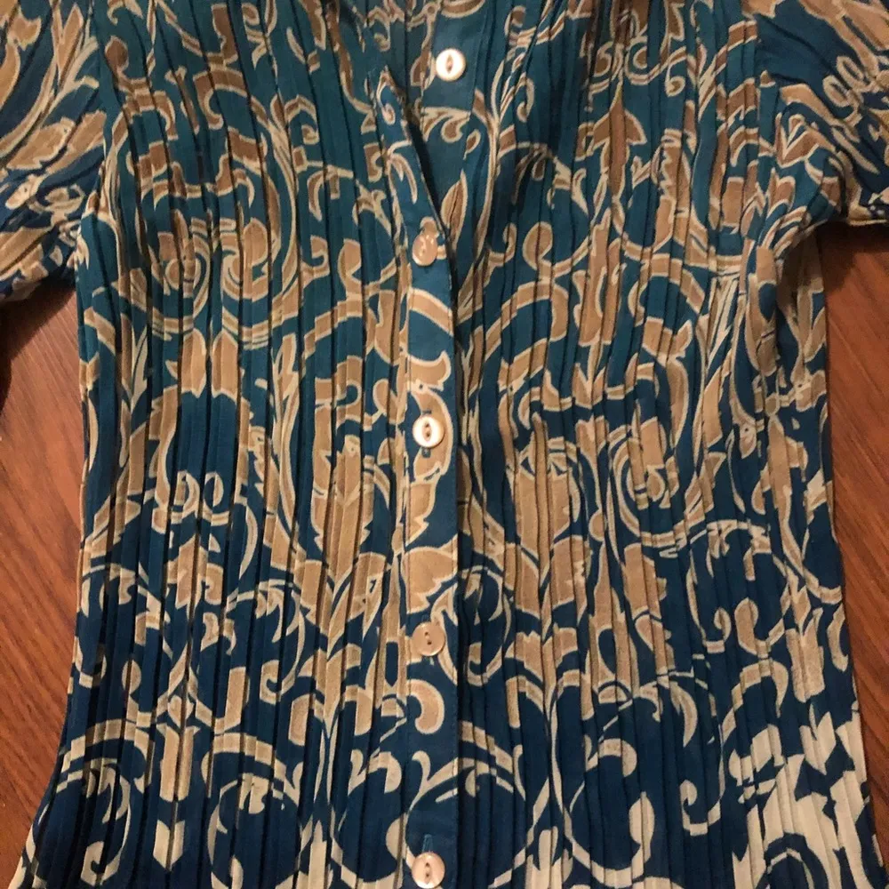 Sheer button up blouse - Image 3