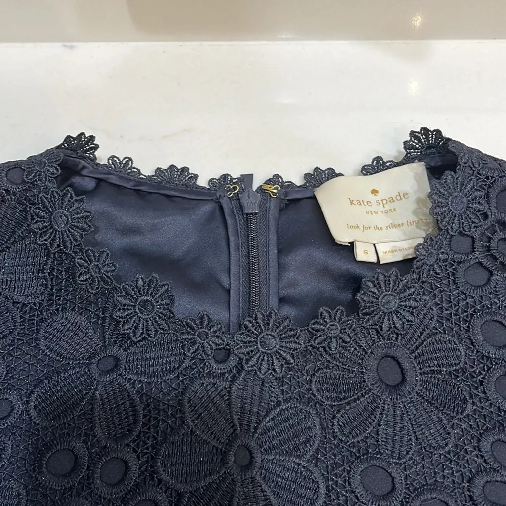 🎉Host Pick X2🎉 Kate Spade ♠️ navy blue lace shift dress. - Image 7