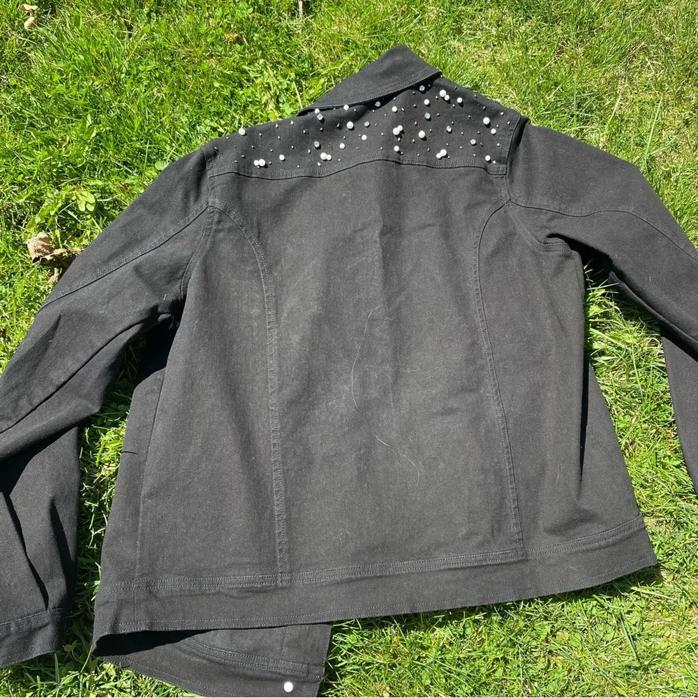 Black Pearl Denim Jacket Size L - Image 3