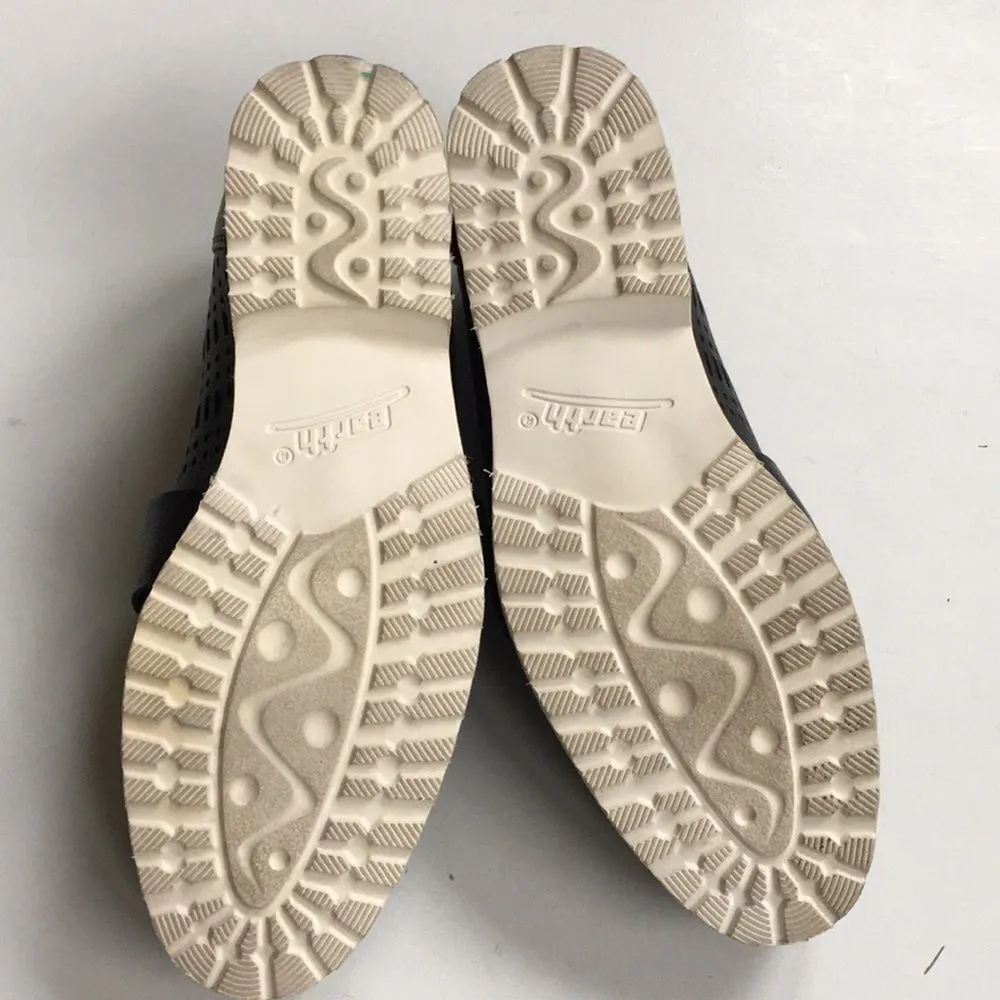 EUC Earth Brand leather shoes Black Size 6.5 - Image 8