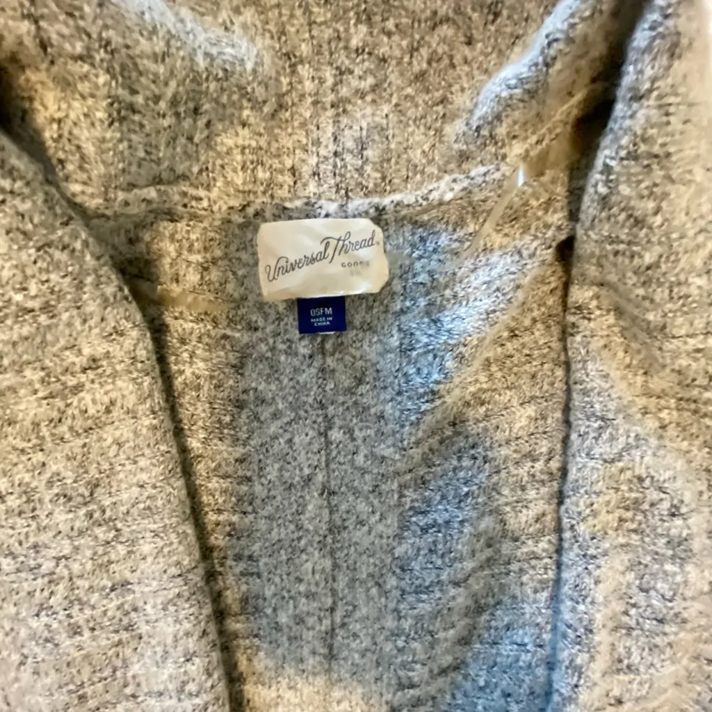 Universal Thread Gray Women's Sweater Vest One Size Fits Most - Image 4