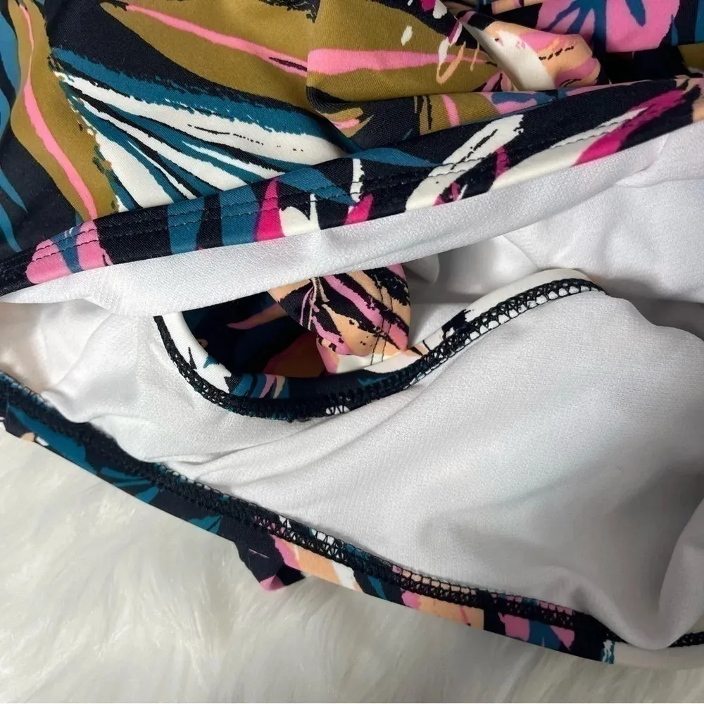 Kona Sol Swim Women’s Twist Back One Piece Bathing Suit Size Large - Image 4