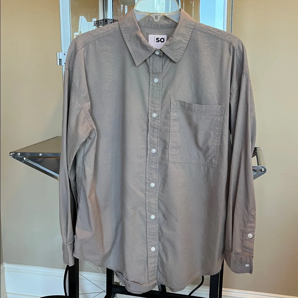 The Favorite Button Down Shirt SO Womens Small Khaki Tan - Image 5
