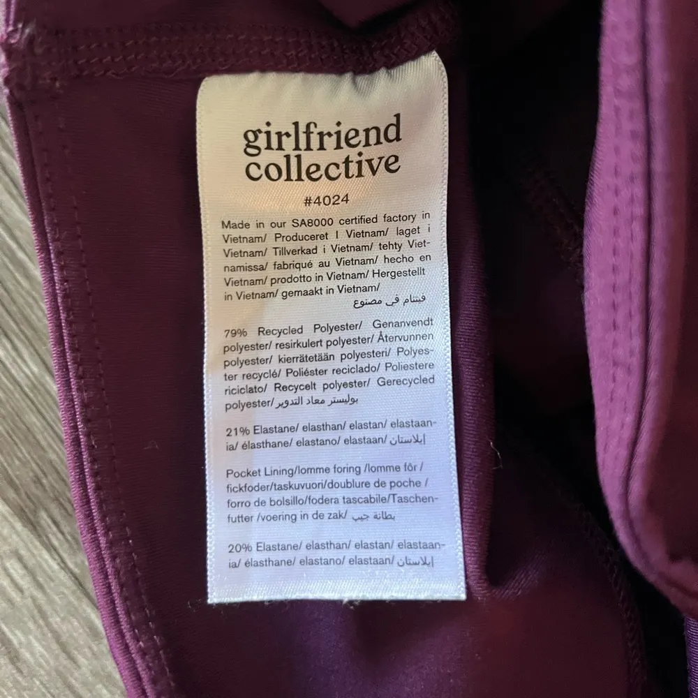 Girlfriend Collective Compressive 3/4” Pocket Legging - Image 6