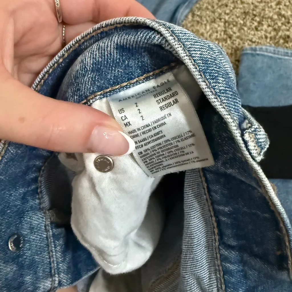 American Eagle High-Rise Boyfriend Jeans - Image 3