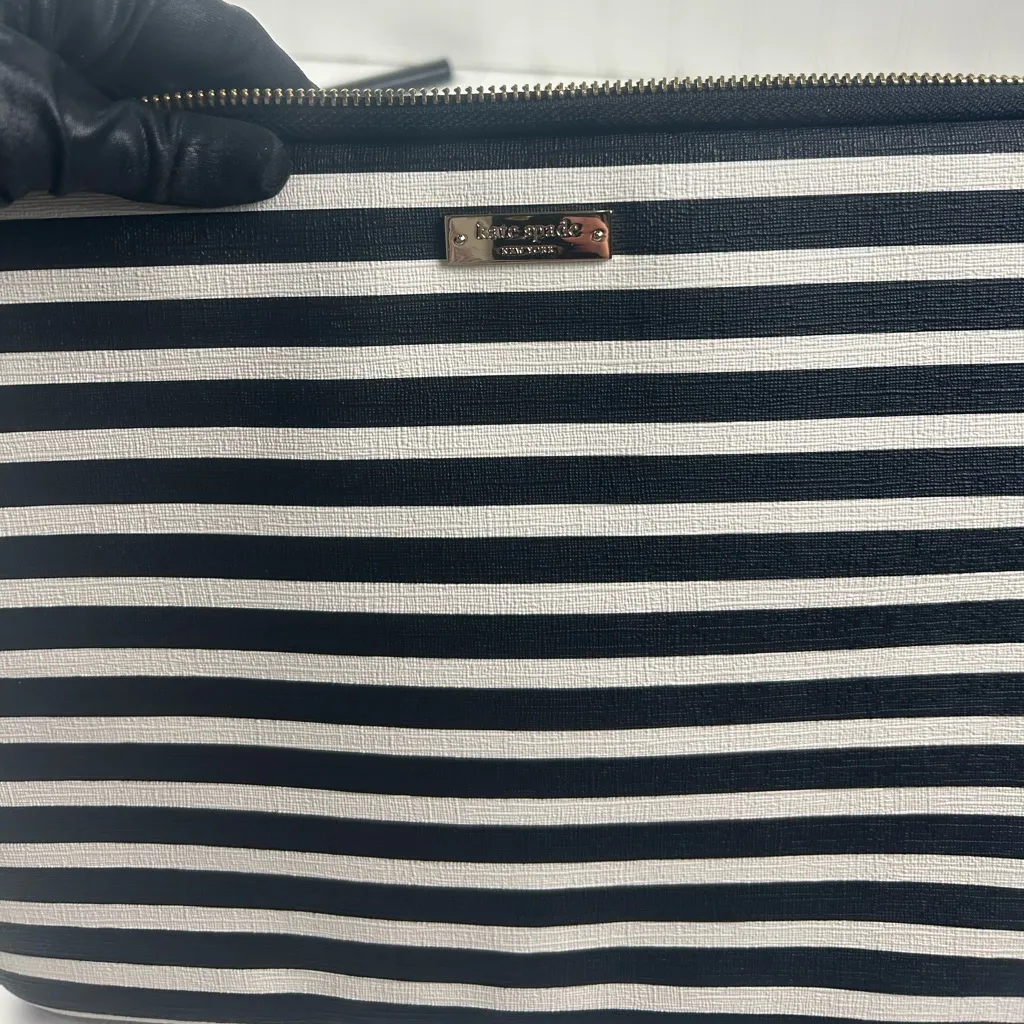 Kate Spade New York Black & White Striped Laptop Bag Sleeve - Image 10