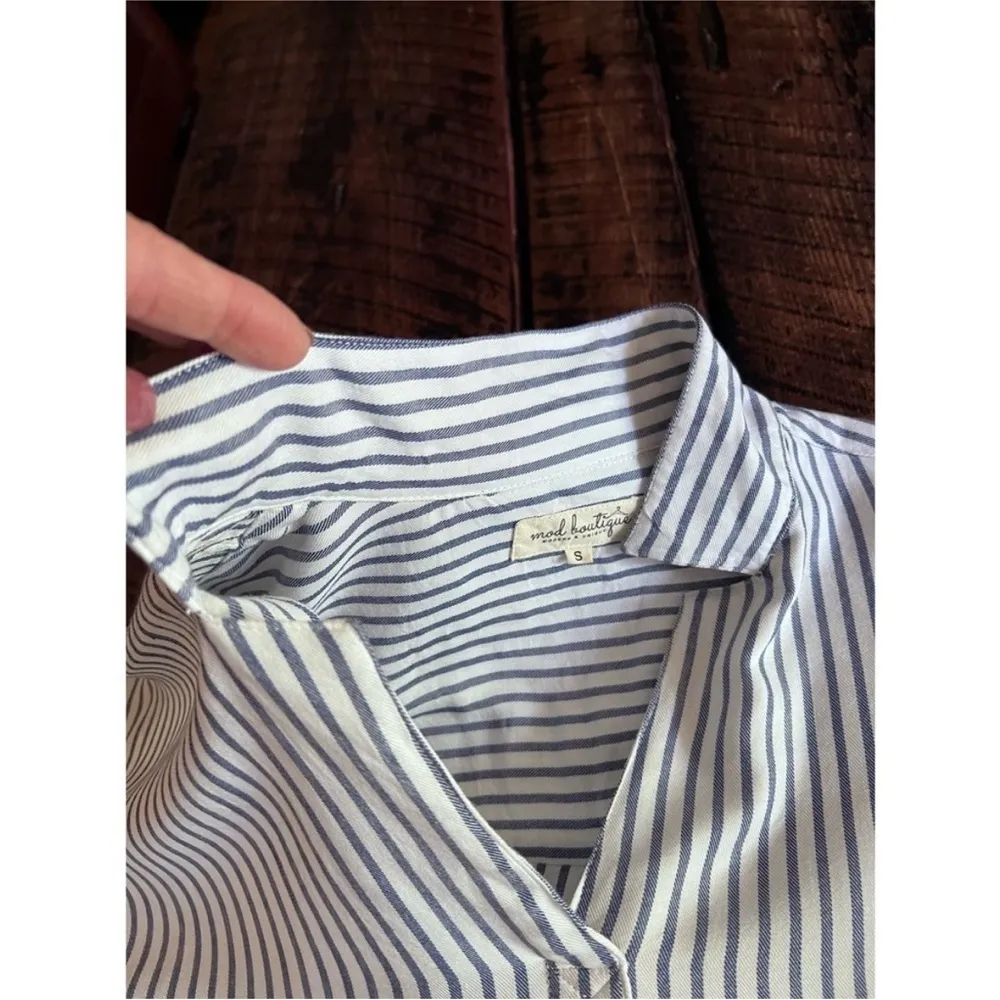 Mod Boutique Navy and White Striped Button Down Shirt size small - Image 8
