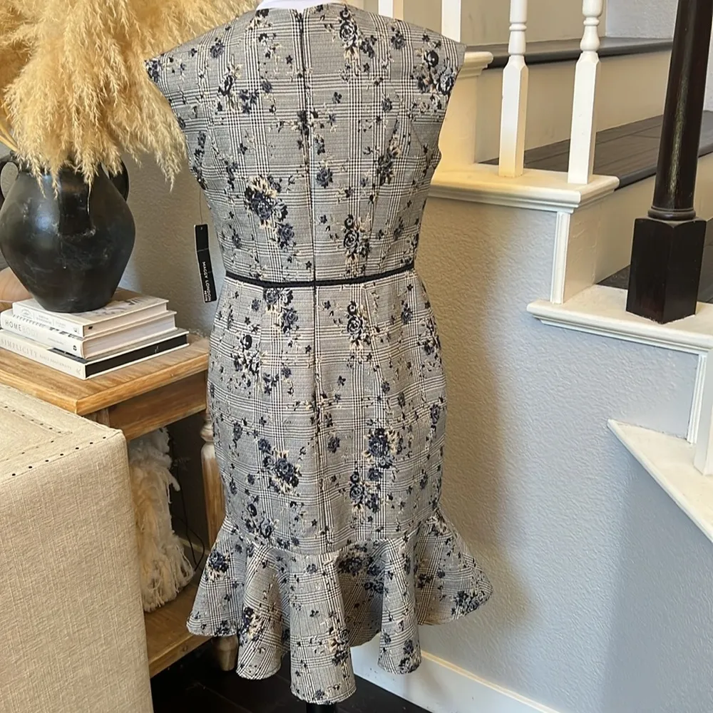 Maggy London Petite Novelty Plaid Sheath with Cap Sleeve and Flounce Hem SZ 6P - Image 7