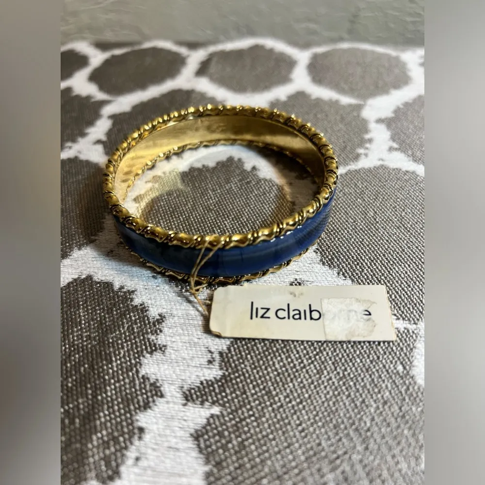 Vintage Liz Claiborne enamel bracelet w/ gold tone trim. Lovely bangle bracelet - Image 2