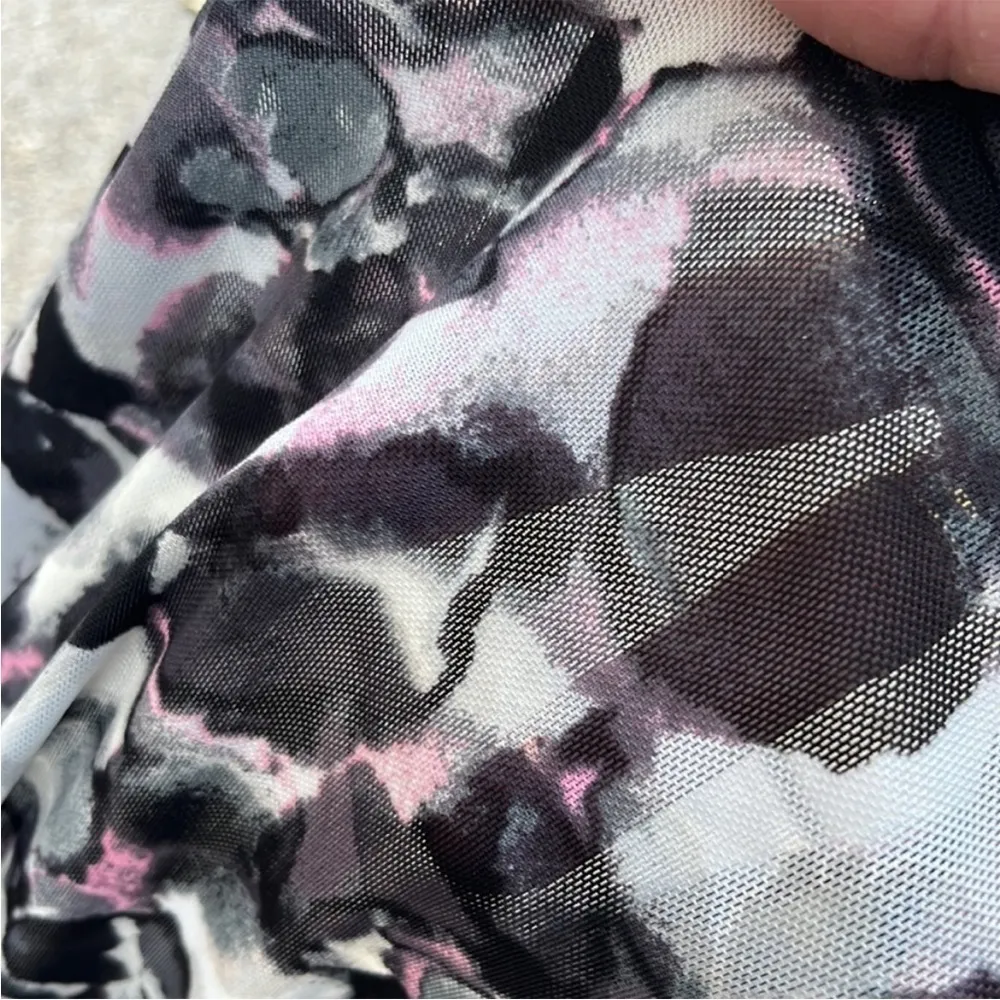 EUC LOGO Lori Goldstein Top - Image 8