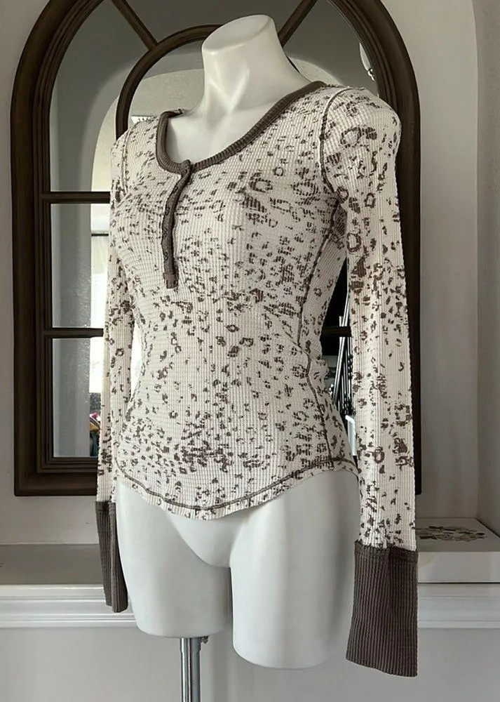 Free People 'Davis' Mottled Thermal Henley Tee, Size S, Excellent! - Image 4