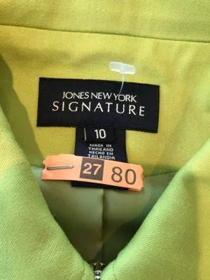 Green zippy jacket never worn  - Image 5