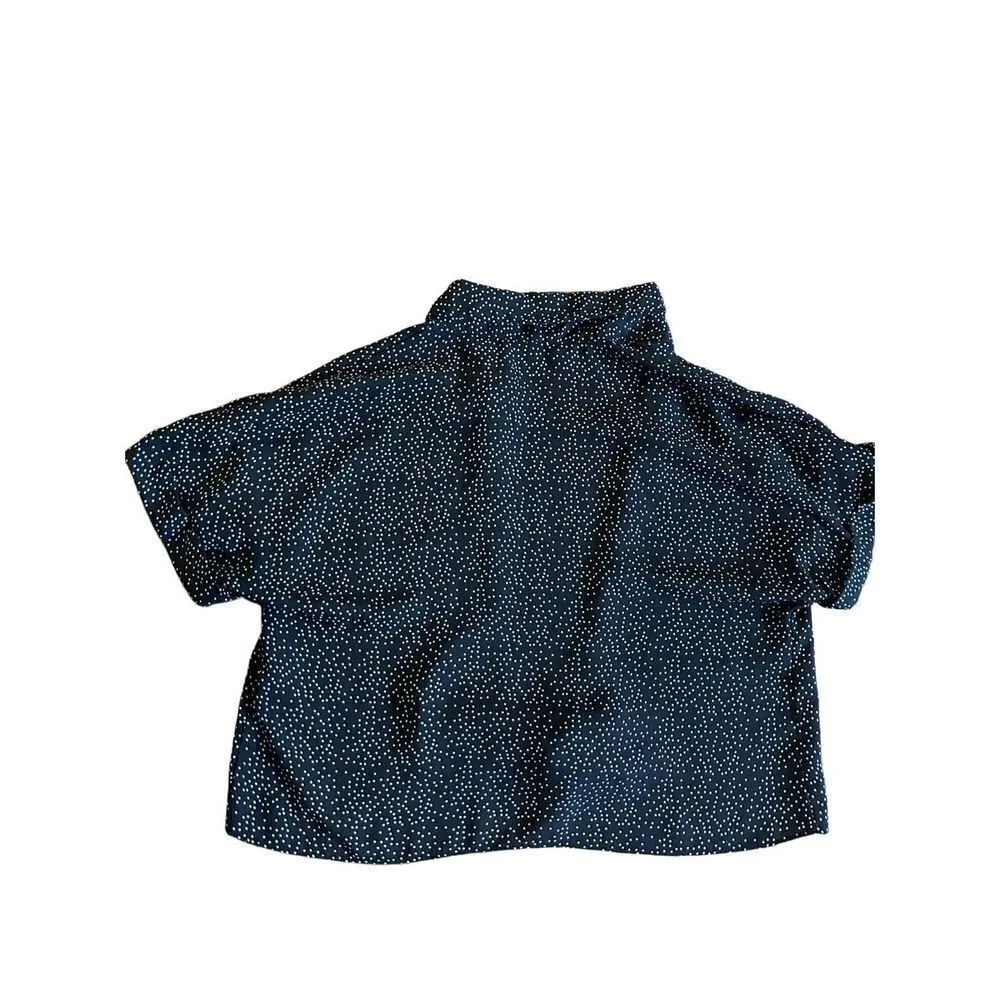 Urban Outfitters Tie-Front Short Sleeve Cropped Top black white Med - Image 4