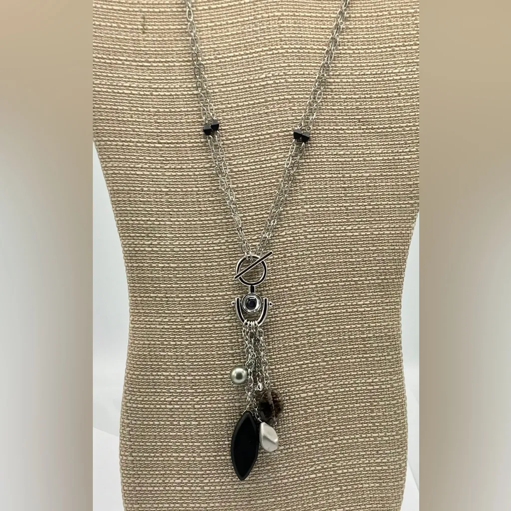 Gorgeous silver tone Necklace beads, crystal, pearl, rhinestone charms Toggle - Image 2