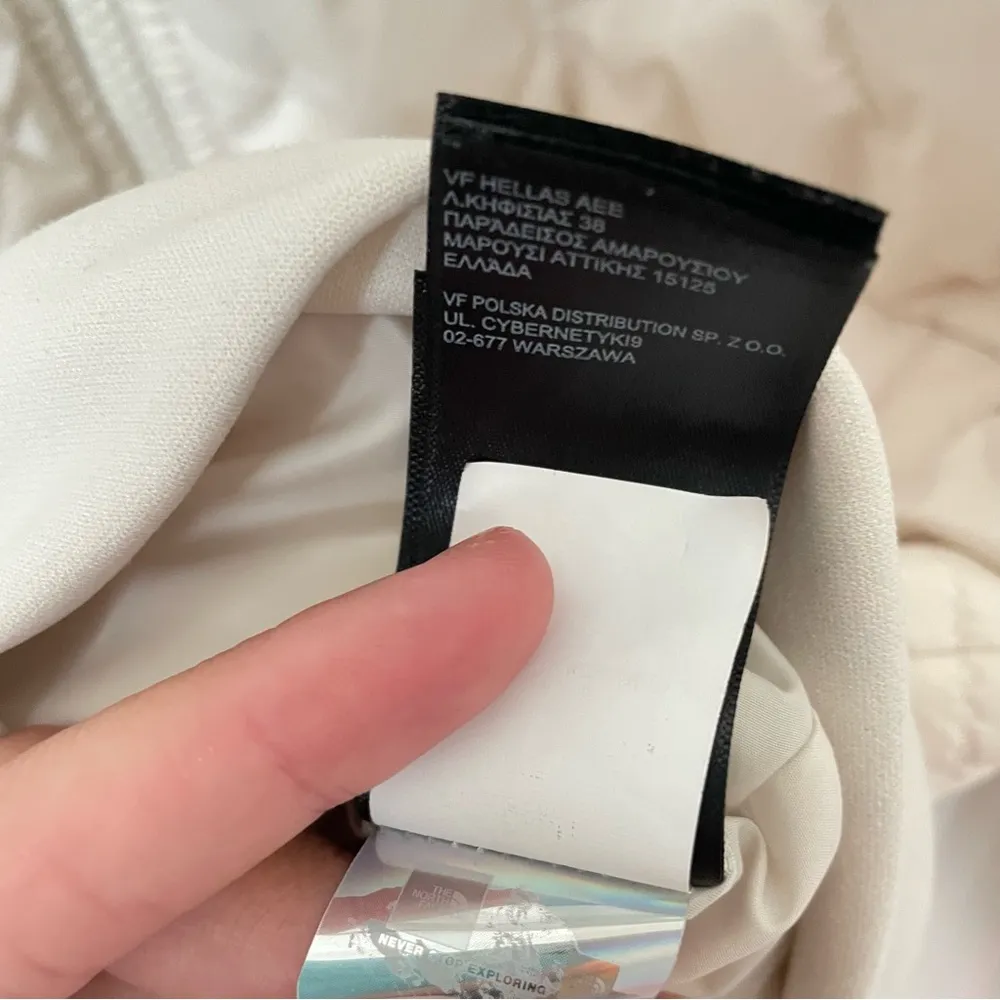 The North Face Monarch Quilted Puffer Jacket in Cream Women’s Medium - Image 6