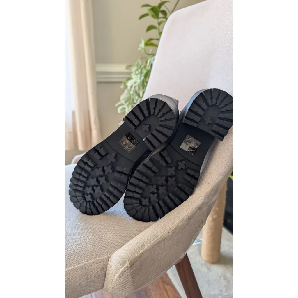 Women's Market & Spruce Gray Lace Up Boots Size 6.5 - Image 7