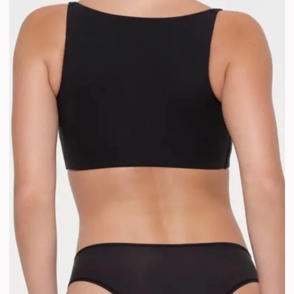 Skims back smoothing bra color onyx size small - Image 2