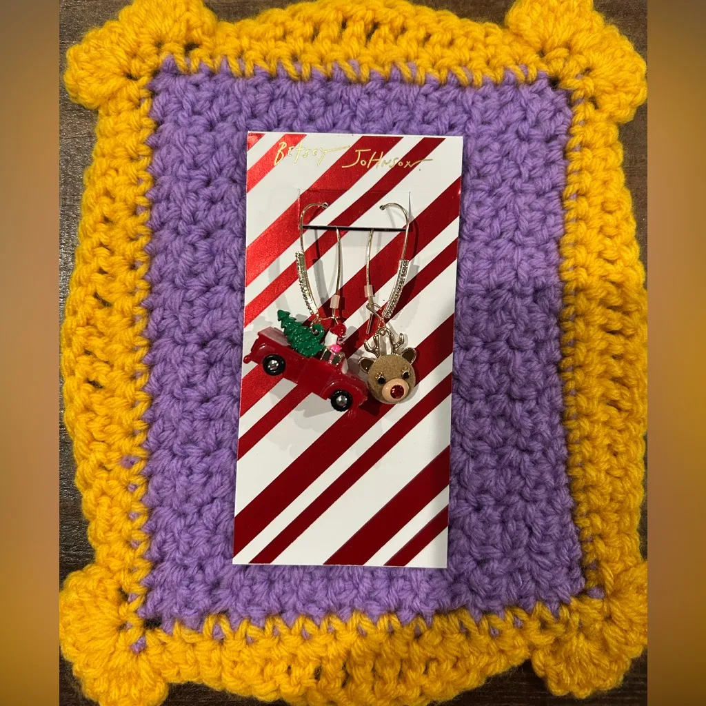 NWT Betsey Johnson Christmas Santa in a Truck & Reindeer Mismatched Earrings - Image 3