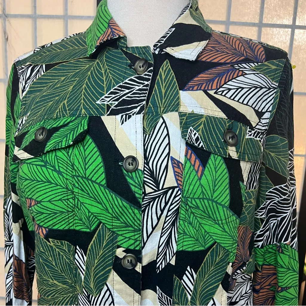Cynthia Rowley Green and Brown Leaf Button-Down Shacket M - Image 2