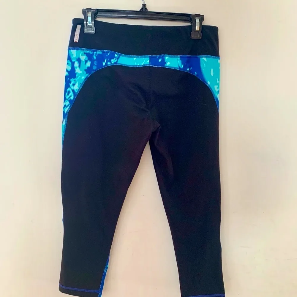 ZELLA Active Wear Cropped Leggings - Image 3