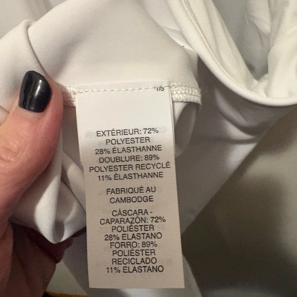 NWT Vuori Volley tennis dress with pads (no shorts) white size Large - Image 9