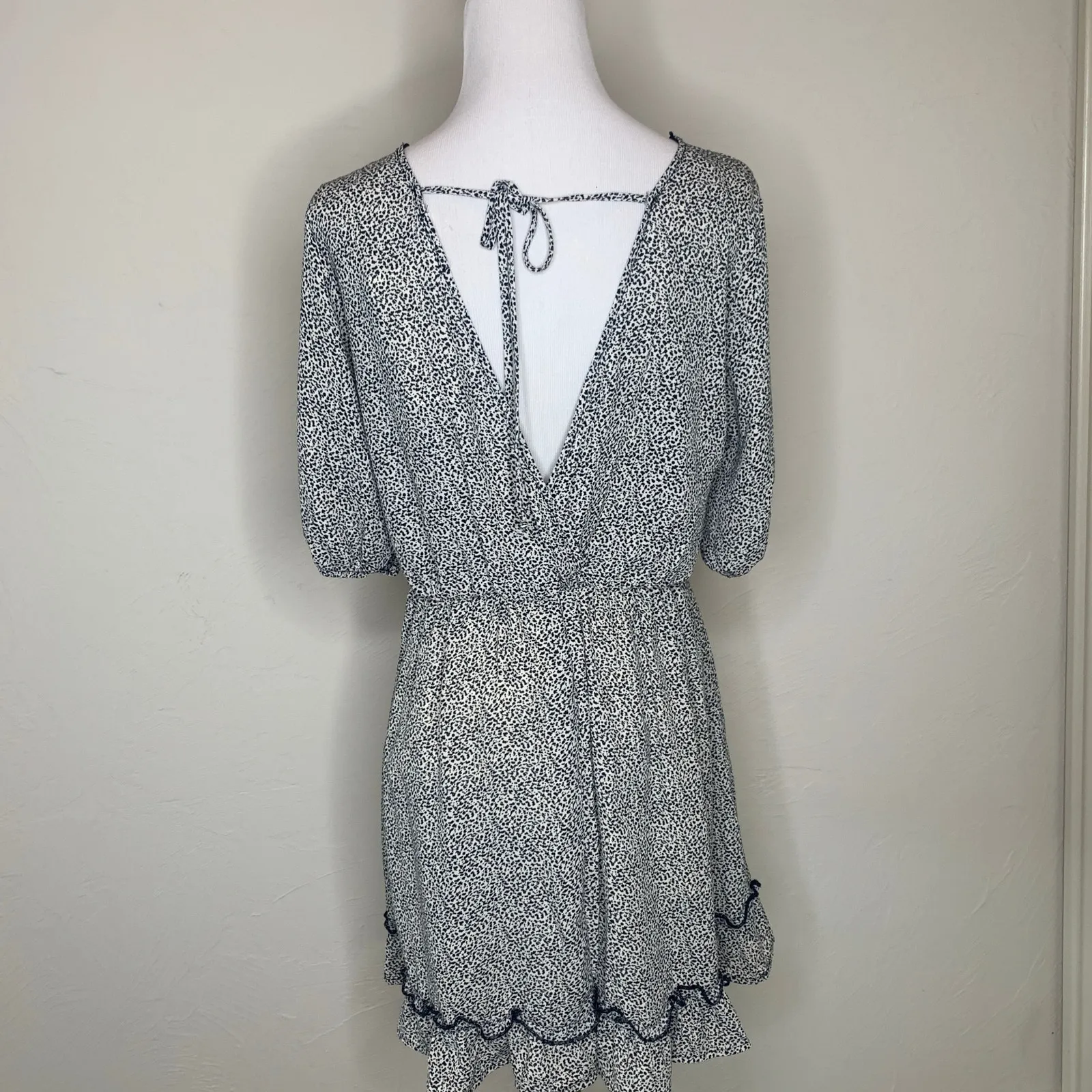 Black White Micro Dot Cheetah? Print Ruffle Hem Low Back Dress Medium NWT - Image 3