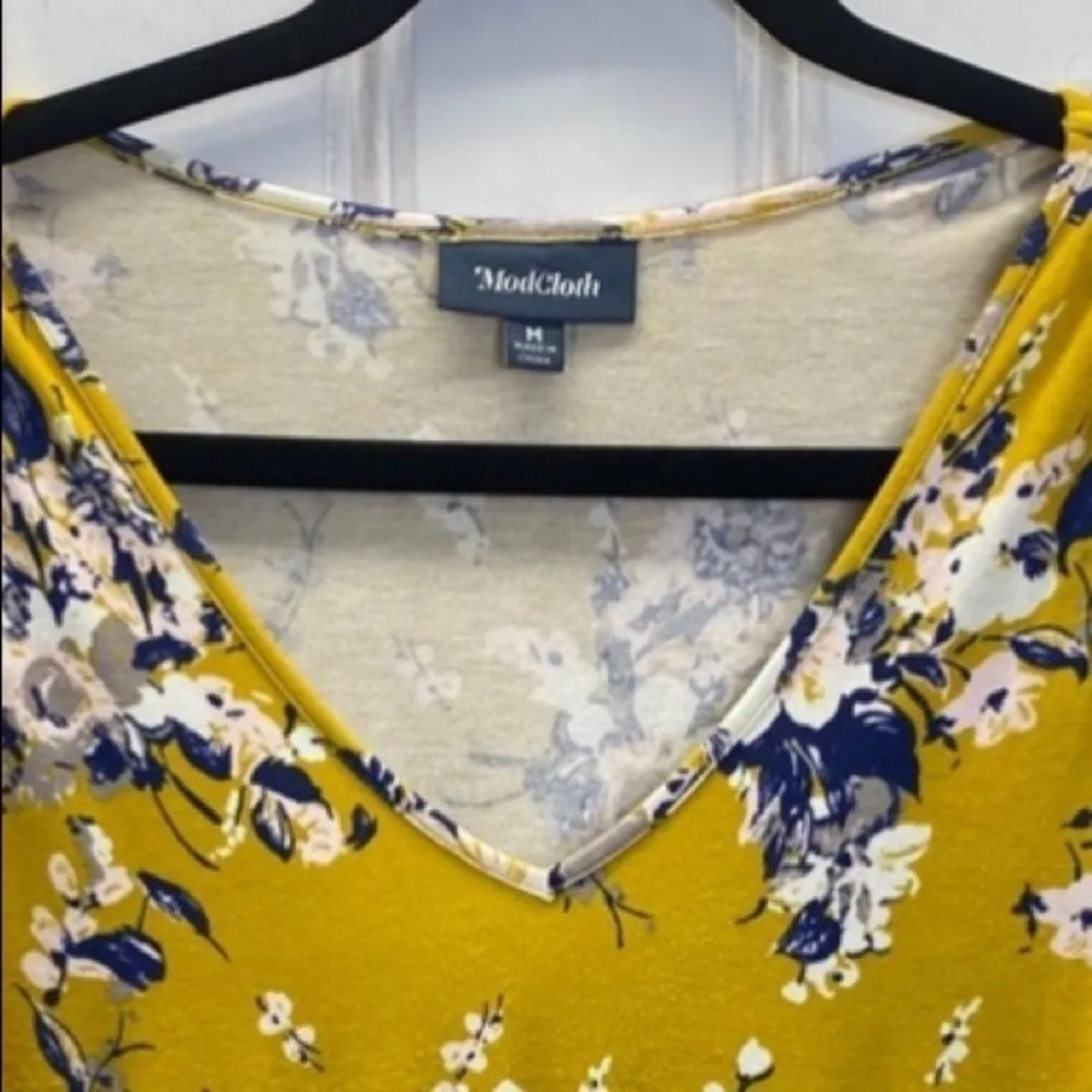 ModCloth Feeling Fluttery Yellow Floral Top 813 - Image 7