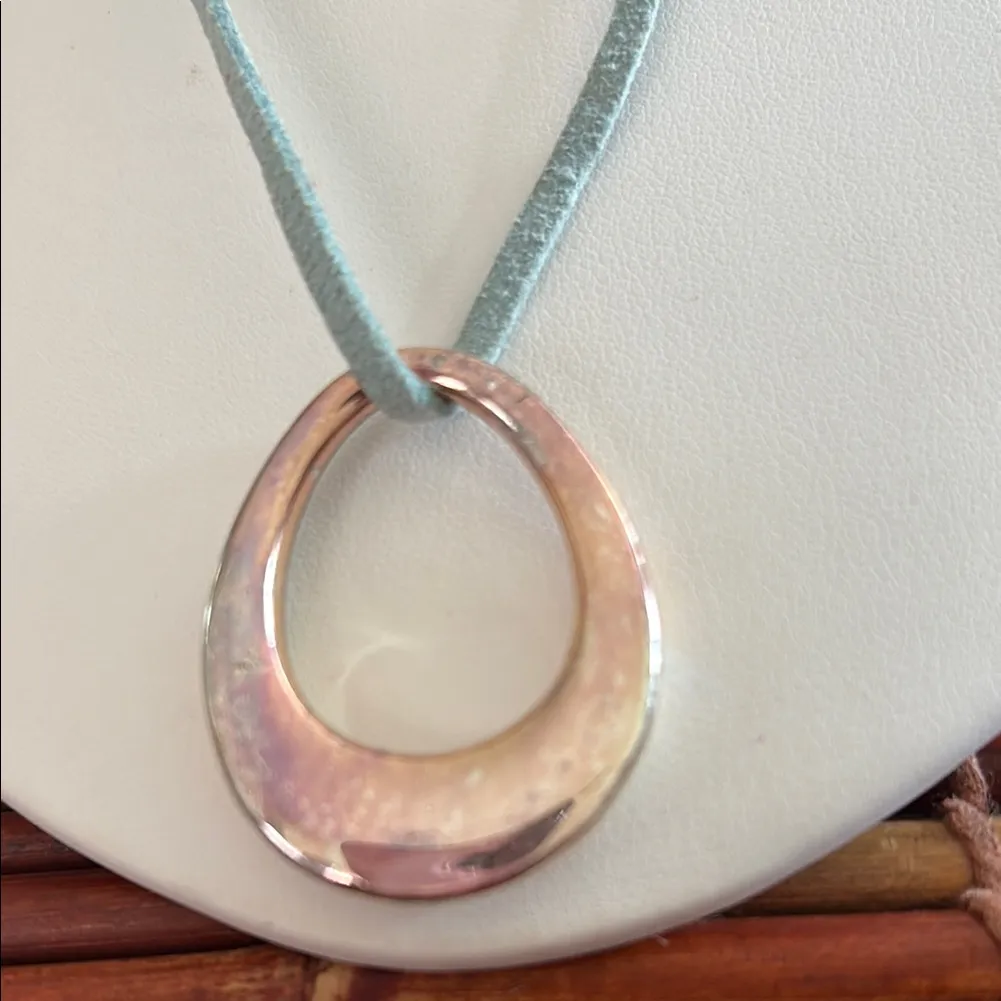 Premier Designs  Convertible Necklace with Silver Pendant - Image 6