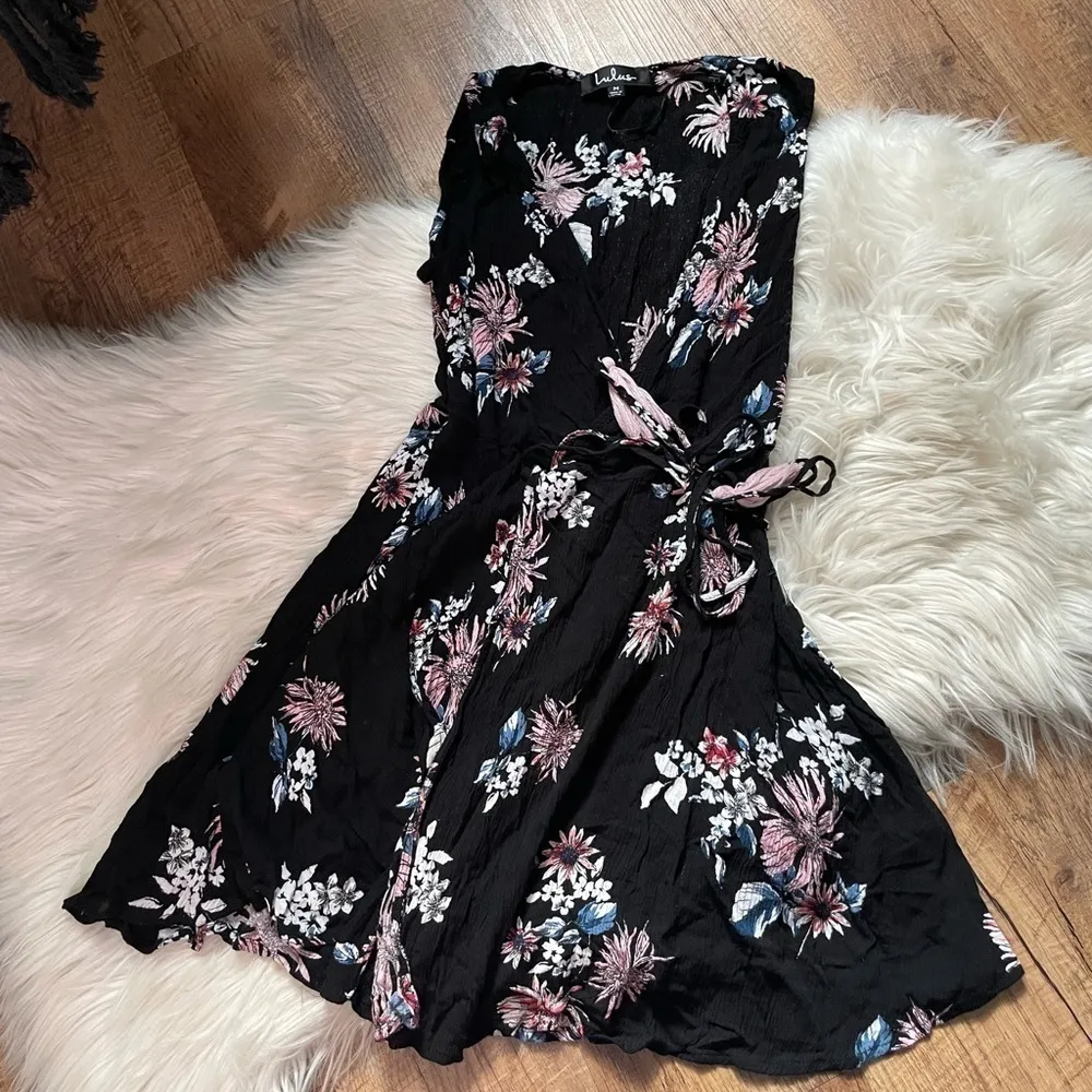LULU’S Midnight Flower Black Floral Print Wrap Dress - Image 4