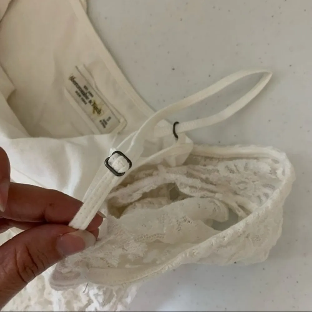 Abercrombie and Fitch lace cap sleeve fitted dress - Image 11