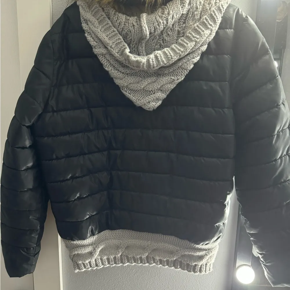 Winter coat With fur hood Black Size M - Image 2