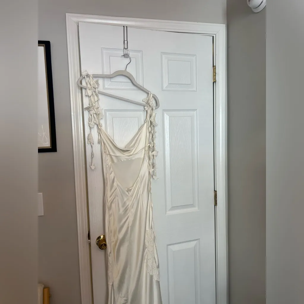 NBD Inaya Gown in Cream - Image 7