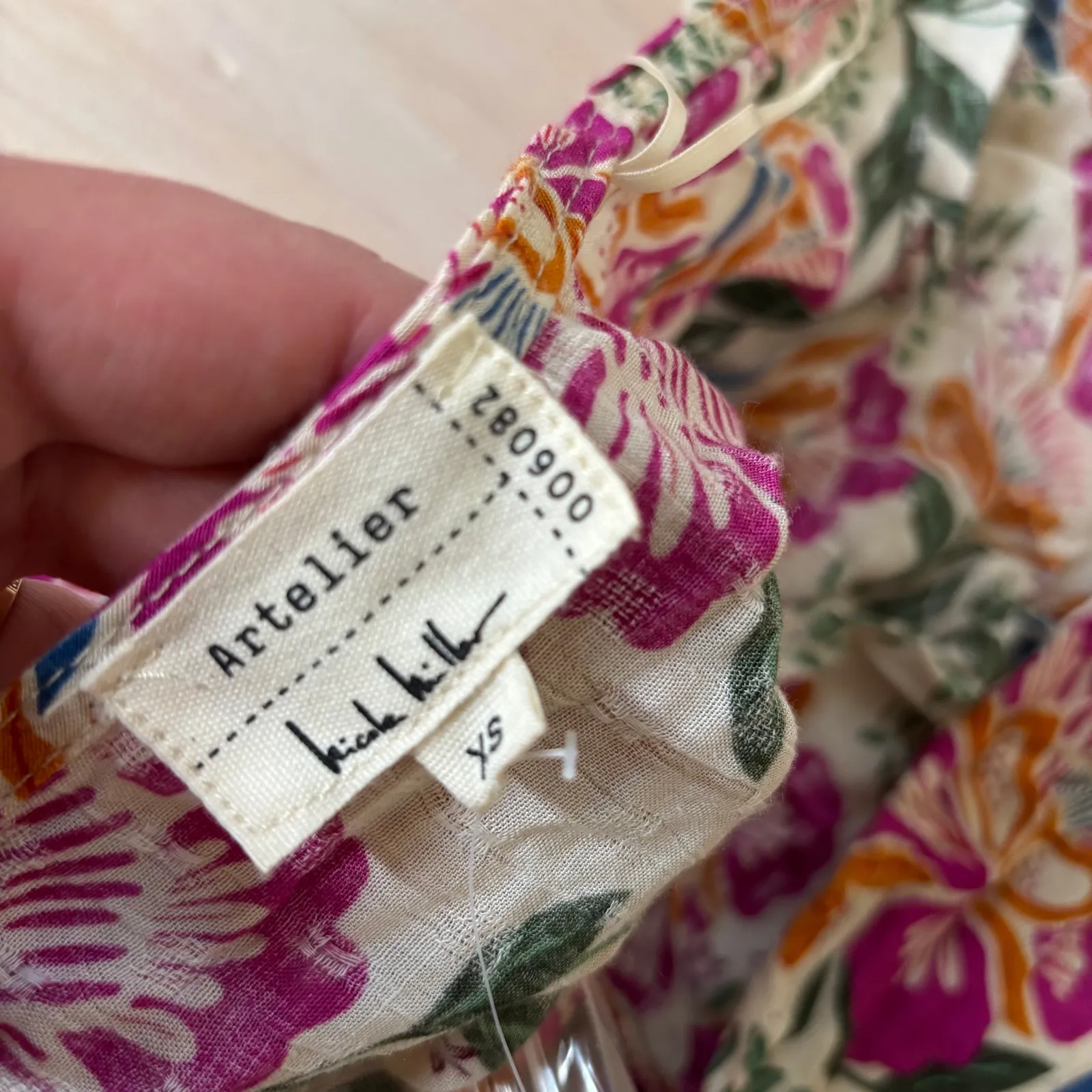 Nicole Miller Artelier NWOT Women's Boho Floral Halter Blouse Size XS Pink - Image 6