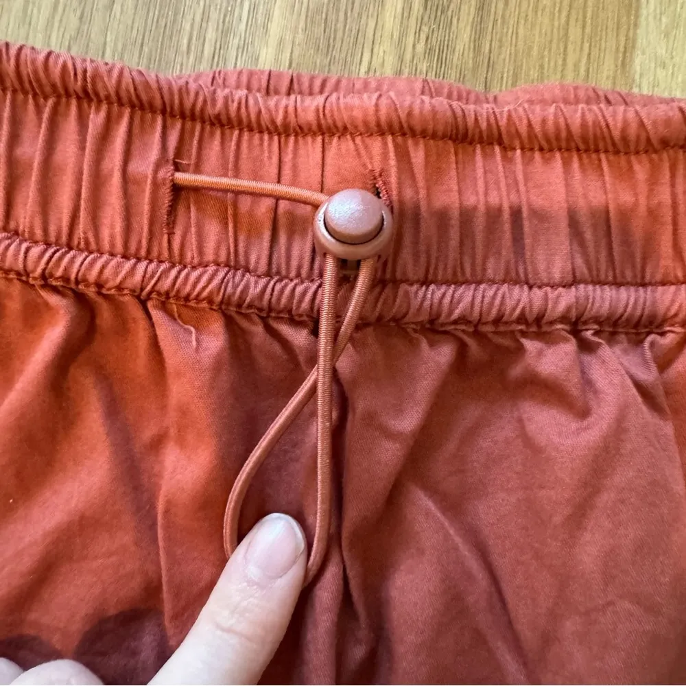 Sundry Evereve Coral Mini Skirt - Image 3