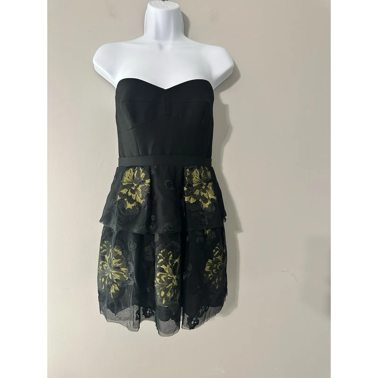 BCBGMAXAZRIA Tia Embroidered Strapless Mini Dress Black Yellow Floral Lace 8P - Image 3