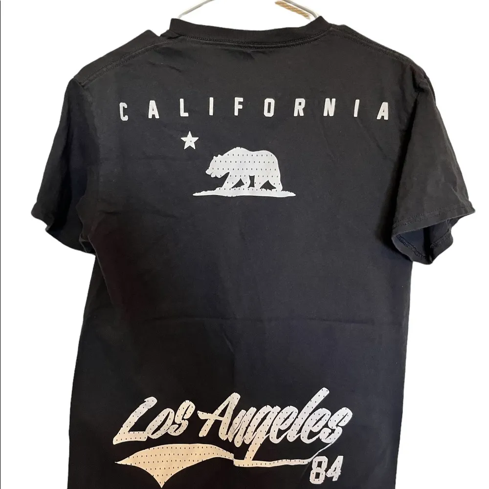 Delta black short sleeve Los Angeles shirt size medium - Image 3