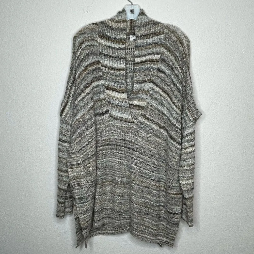 Jillian & Nicole Long Sweater Size L - Image 5