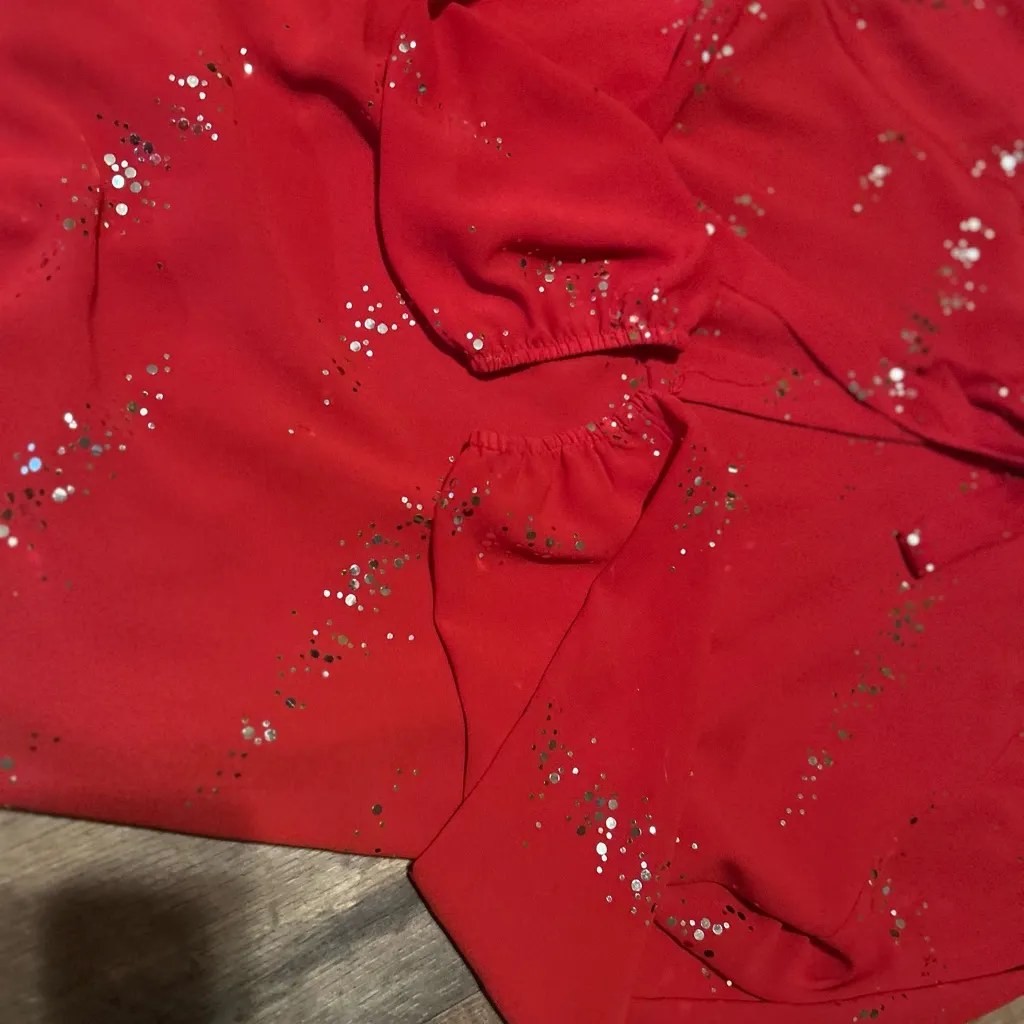 NY Collection Red Women's Top with silver sparkles size medium - Image 10