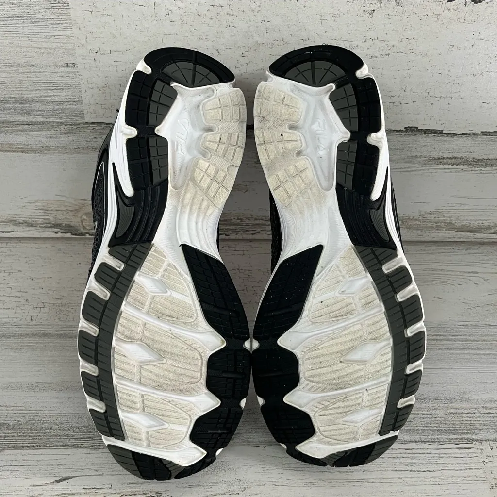 Fila Black and White Athletic Shoes - Image 9