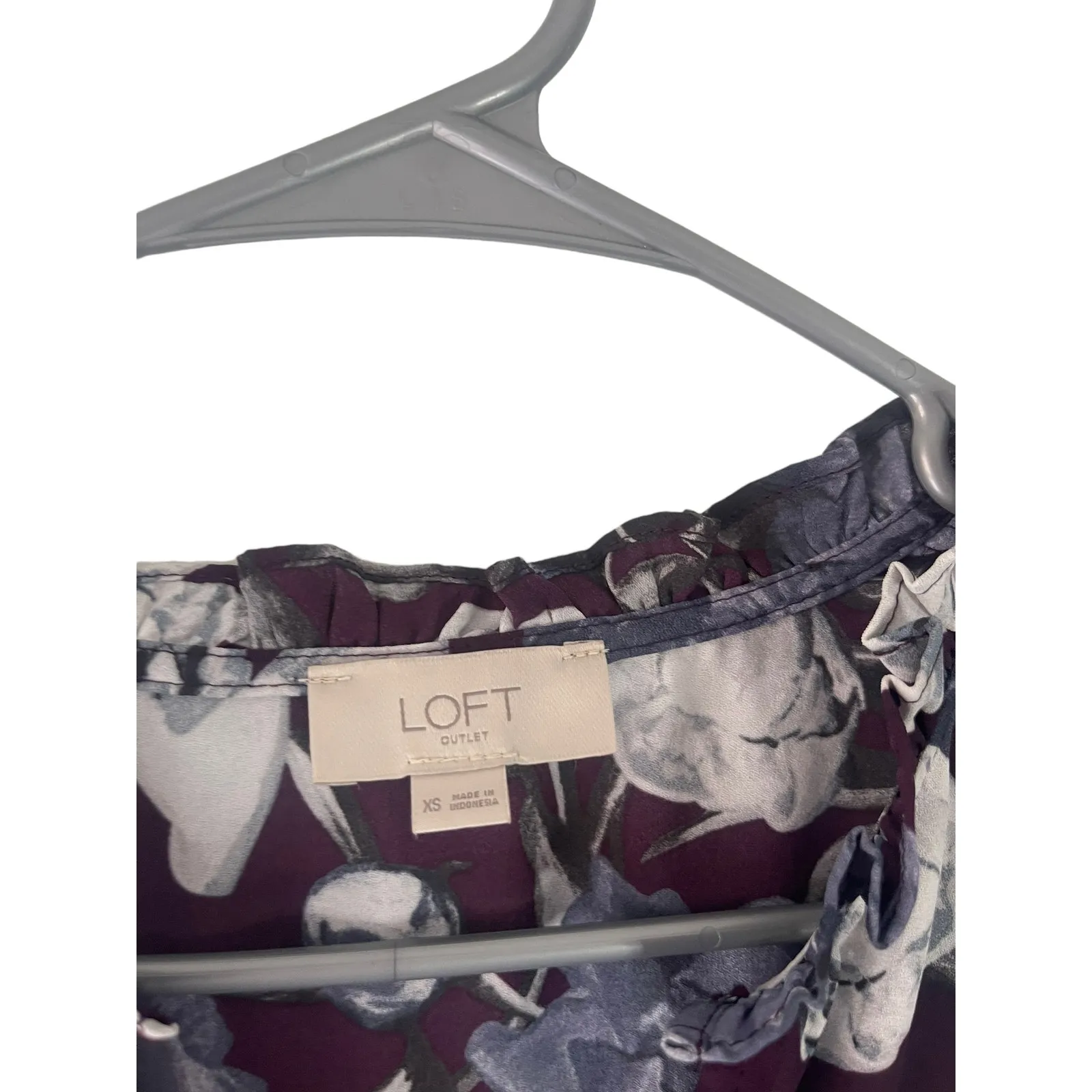 Loft‎ Outlet Women's Size XS Purple Floral Smocked Sleeve Babydoll Top - Image 5