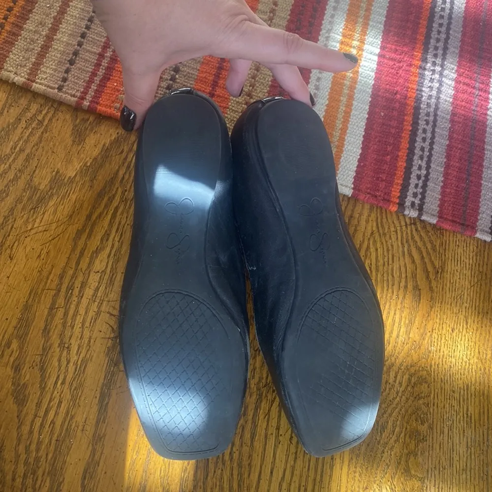 Black Flats with Strap and Rounded Toe - Image 4