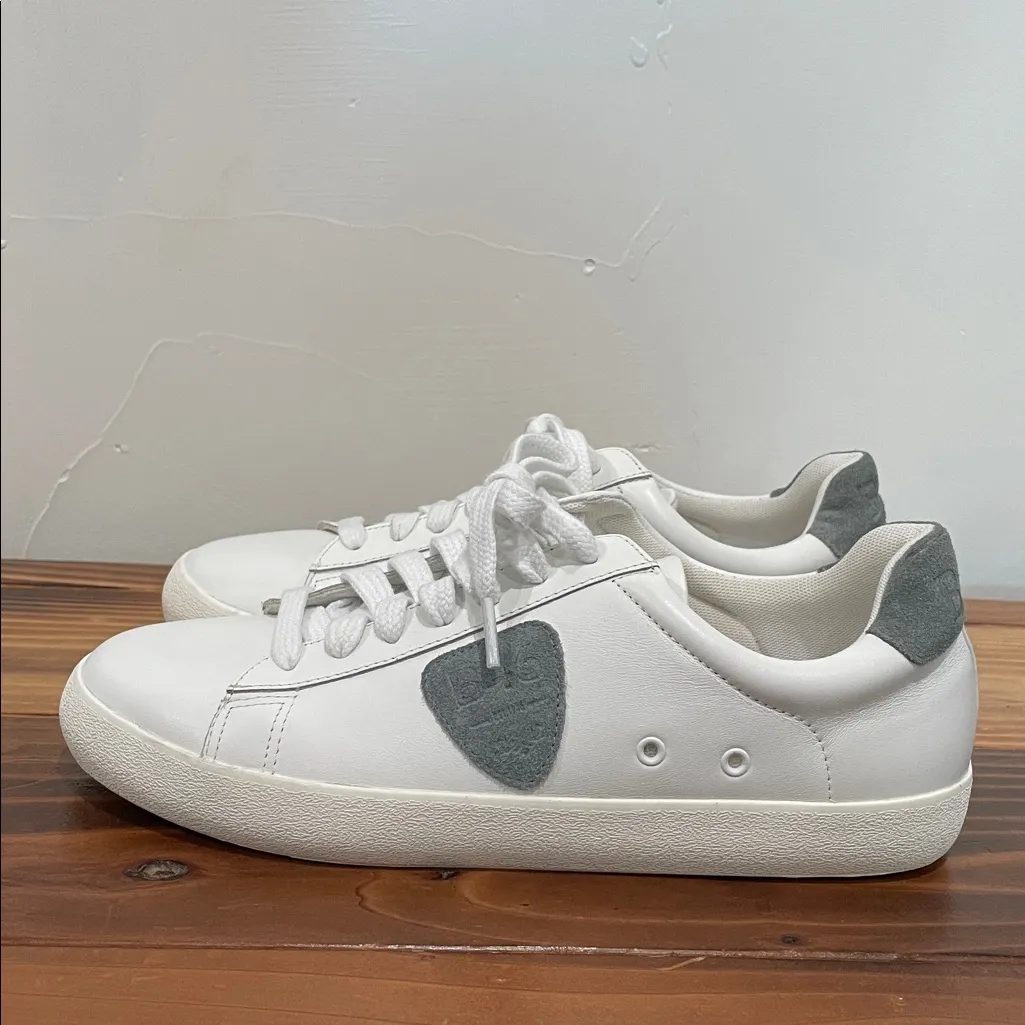 Bernardo Tatum Leather Logo Sneakers Low-Top Sneakers B46 NWOT Size 9 - Image 9