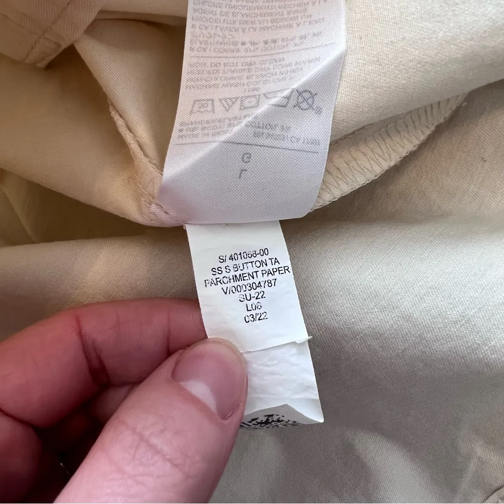 Banana republic button down utility shirt in parchment paper - Image 7