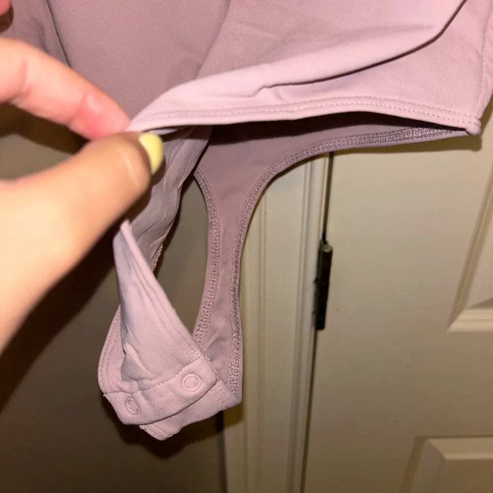 Aritzia Mauve Bodysuit - Image 3