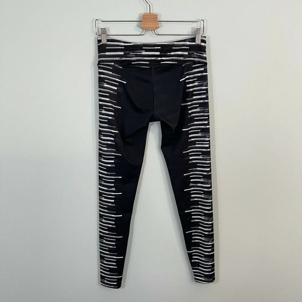 Onzie Black Piano Keys Design Mid Rise Leggings - Image 9