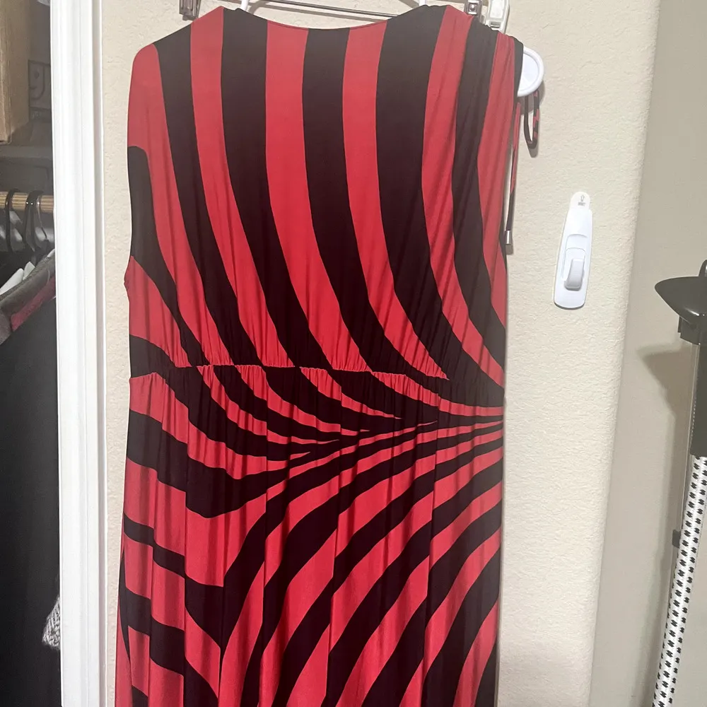 Nikki Poulos Maxi Dress Sleeveless Red Black stretchy sz XL long Cruise Beach - Image 6