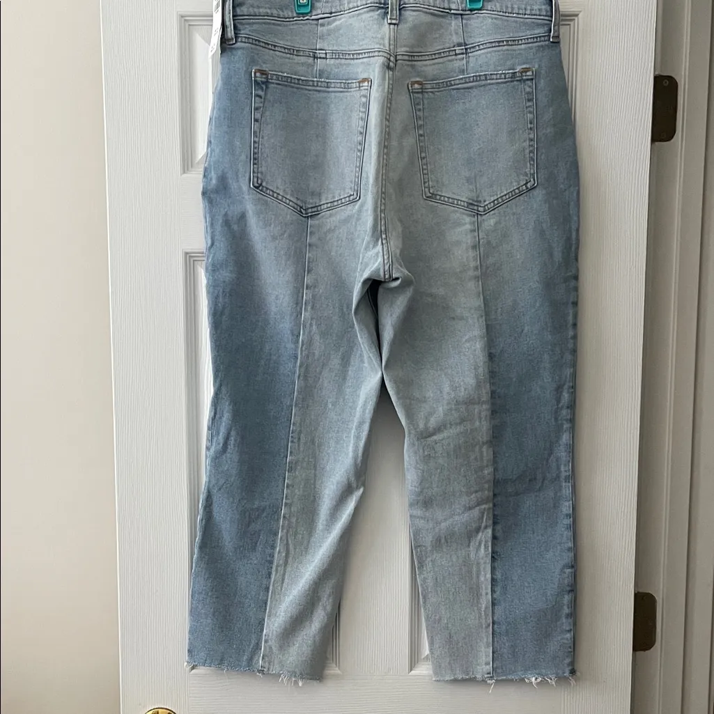 Abercrombie & Fitch Women's Light Blue Curve Love Ankle Jeans - Image 8