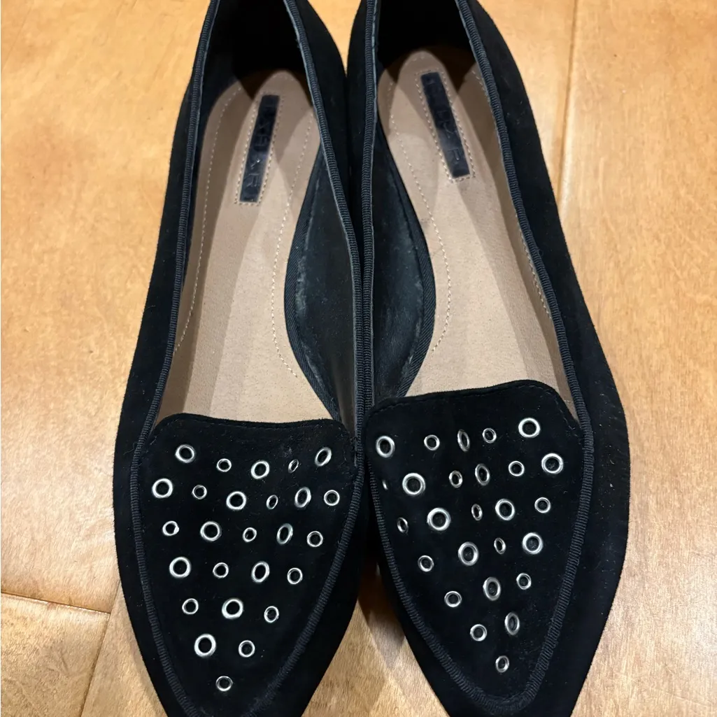 Tahari Esther Suede Grommet pointed toe flats flack shoes  sz 8 new without box - Image 2